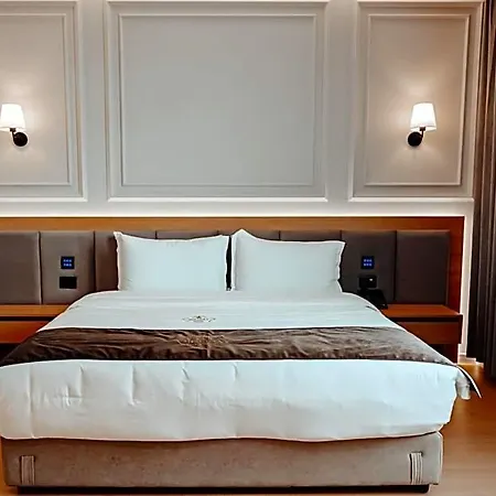 Holiday Hotel Hotel