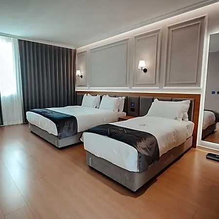 Hotel Holiday Hotel 4*